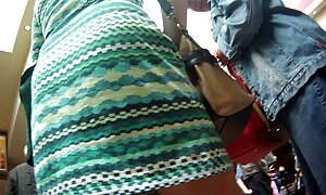 ストッキングのお母さんは男の男根を吸い、膣の中で彼に提出する 女子 向け エロ 動画 無料