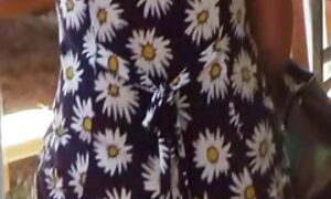 吹かれた男は、キャバリアのポーズで熟女の膣に吻を押し込む h 無料 動画 女性 向け