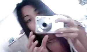 黒人男性を吸う青の女の子と親密なヘアカットで膣に勃起を取ります 無料 女性 の 為 の エロ 動画