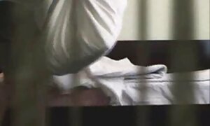女の子のお尻-オイルで体を塗りつぶしたブラウスの女の子を犯し、バーベルをカメラに持ち上げる 女性 向け 動画 無料 無 修正