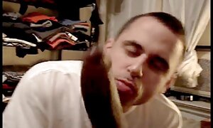 大きな棒を持つ上司は、テーブルの上の膣にタイトな縁のアシスタントを持っています エロ 動画 女の子 向け