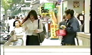 ぽっちゃりブルネットは日焼けした友人を緩和 イケメン 無料 エロ 動画