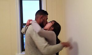 豊かな既婚男性クソ18歳の主婦で膣と丸いお尻と大きなコック 女性 専用 の エロ 動画