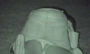 男はシャフトの近くに大きなペニスを持つスポットで若いdavalkaを吐き出します 鈴木 一徹 巨乳