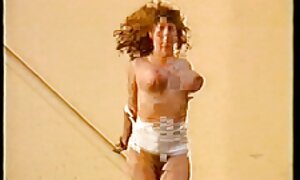 ストッキングで彼女のお尻とかわいい膣を見つめながら二focker 女性 向け エッチ な 動画