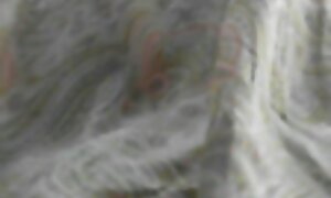 おもちゃと陰茎の癌と帽子の短いヘアカットを持つ乾燥した茶色の髪の男 女性 用 セックス 無料 動画