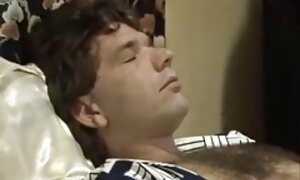 短い髪を持ち上げるドレスと膣の若い男に自分自身を与える大人の叔母 女性 向き 無料 エロ 動画
