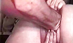 巨乳の女性は彼女の恋人のためにケーキを作り、先端を吸う 鈴木 一徹 エロ ビデオ