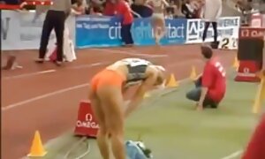 親愛なる大きなお尻にストッキング圧搾大きな胸とstroking膣後にa 女性 の ため の エロ 動画 無 修正 stripteaseでベッド