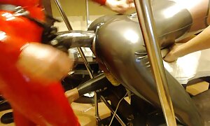 親愛なる暗い肌のキスbusty愛人でザ尻でfishnets後cooney 女 向け h 動画