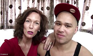 彼のボーイフレンドの帽子にガラス瓶を入れて男 鈴木 一徹 ドラマ 動画