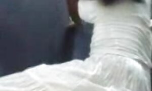 フィットネストレーナー 女性 が 見る セックス 動画 Patlatはレギンスの穴を通して膣スポーツマンを奨励します