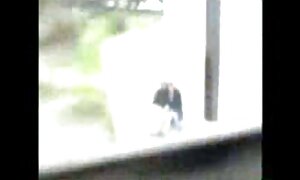 ゴルフ縞模様の女の子は厚いディルドに曼荼羅を置く 女子 の ため の セックス 動画